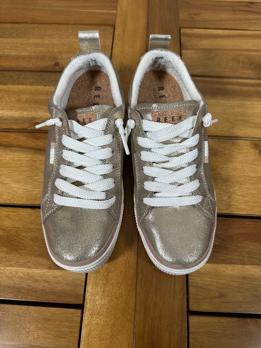 REEF Lay Day Dawn Metallic Gold Sneakers Women’s Size 10 Lace Up